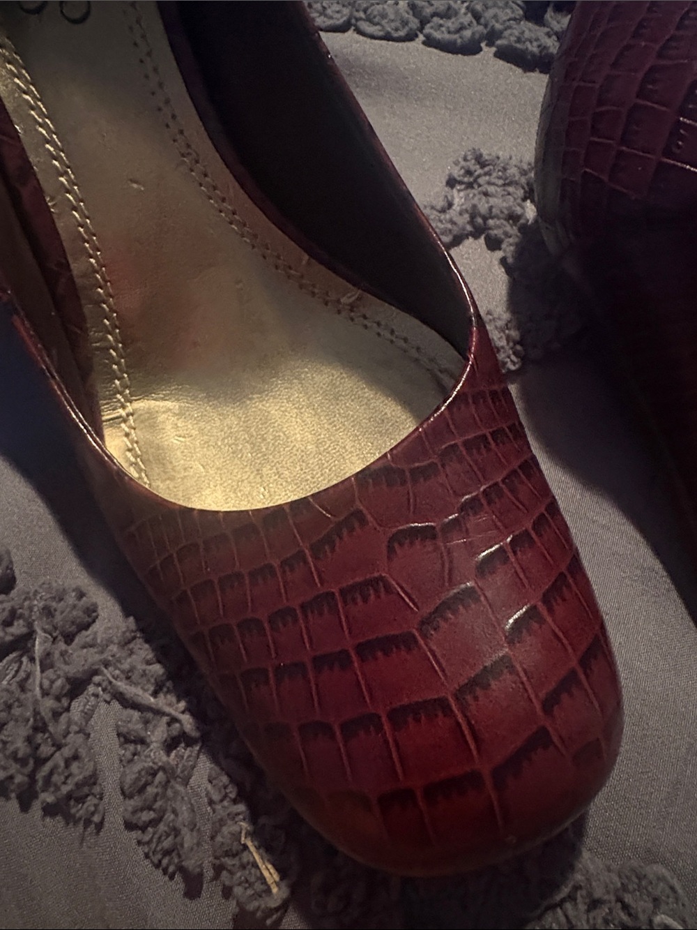 Franco Sarto Croc-Embossed  choc Pumps - Picture 5 of 10